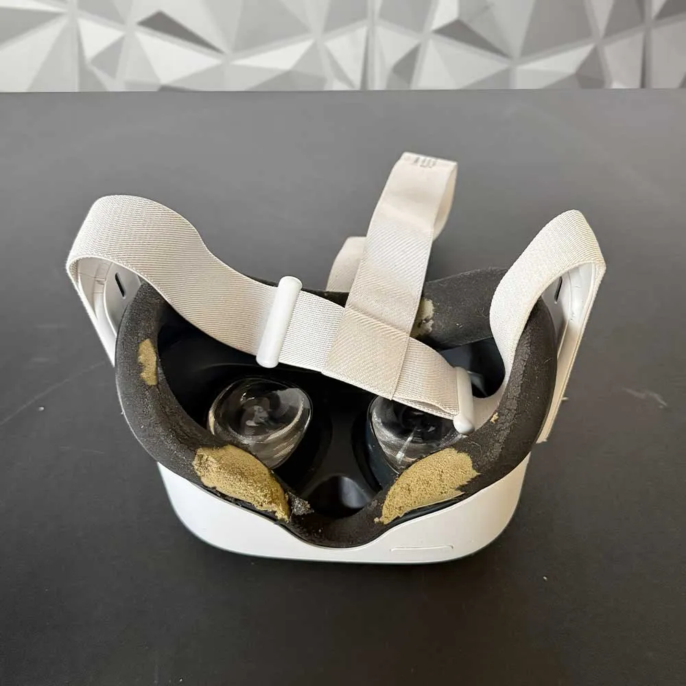 Meta Quest 2 - Advanced All-In-One Virtual Reality Headset - 128 GB - Used