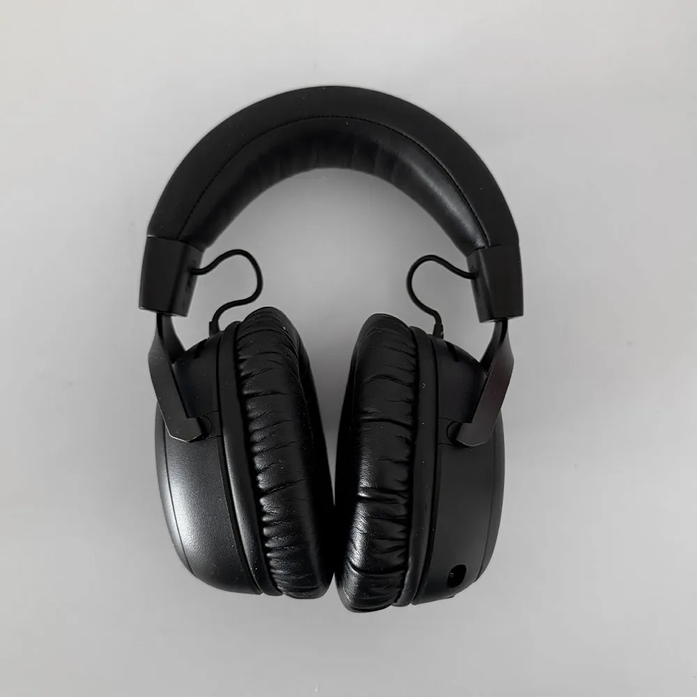 HyperX Cloud III Wireless, Gaming Headset for PC, PS5, PS4, up to 120-hour Battery, 2.4GHz Wireless, 10mm Microphone - Used
