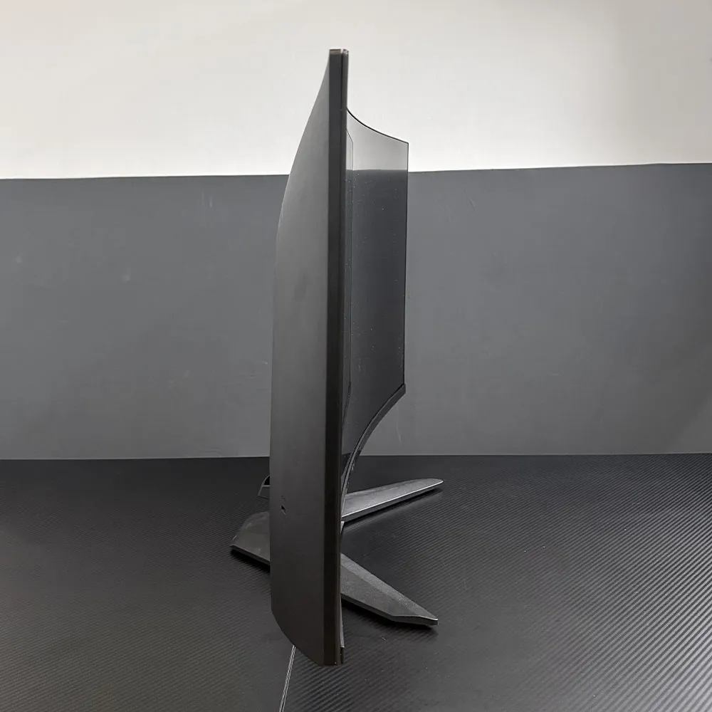 MSI MAG 32C6X 31.5-inch 1920 x 1080 (FHD) Computer Monitor, 250Hz, Adaptive-Sync, HDR Ready - Used
