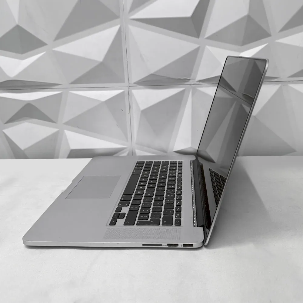 MacBook Pro 15-inch (2880x1800), Mid 2014, Intel Core i7 2.5 GHz, 16GB 1600MHz DDR3, 500GB SSD - USED